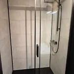 Nouveau !! Confortable Totalement Renove Avec Parking Gratuit - Hypercentre De Nancy