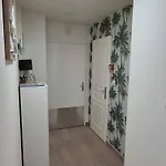 Nouveau !! Confortable Totalement Renove Avec Parking Gratuit - Hypercentre De Daire