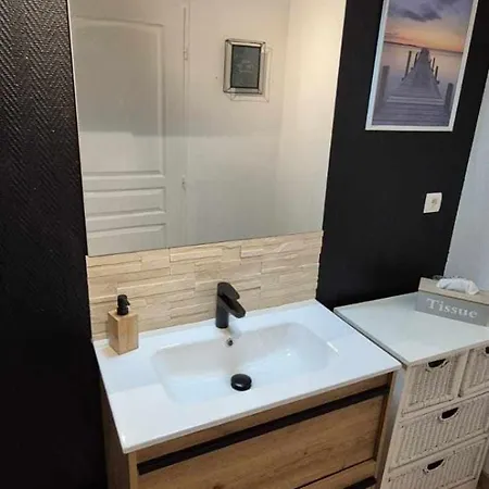 Hotel Nouveau !! Confortable Totalement Renove Avec Parking Gratuit - Hypercentre De 3*