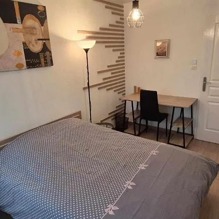 Nouveau !! Confortable Totalement Renove Avec Parking Gratuit - Hypercentre De Hotel